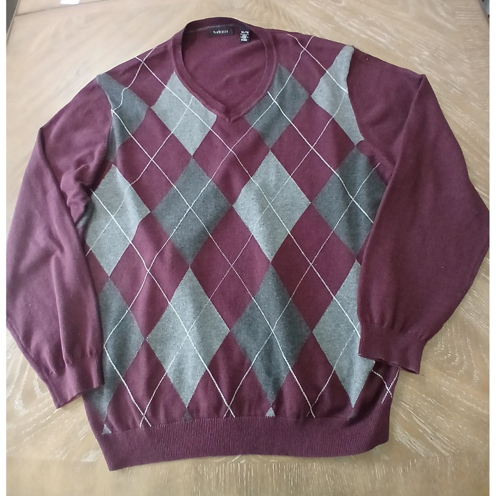 Van Heusen Men Sweater Sz XL Argyle Pattern Maroon Gray Casual Preppy